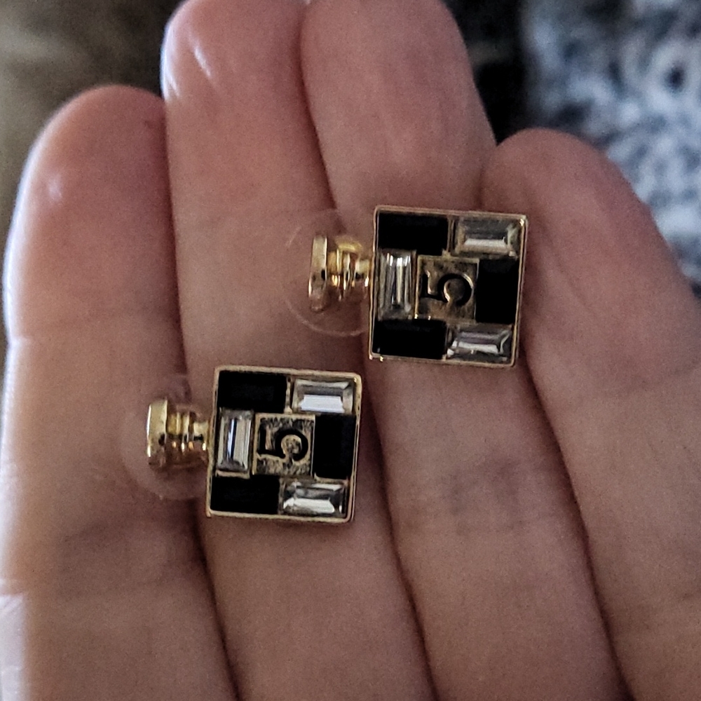Fashionable earrings - Picture 4 of 4